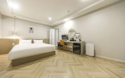 Yeongcheon Hotel Shop