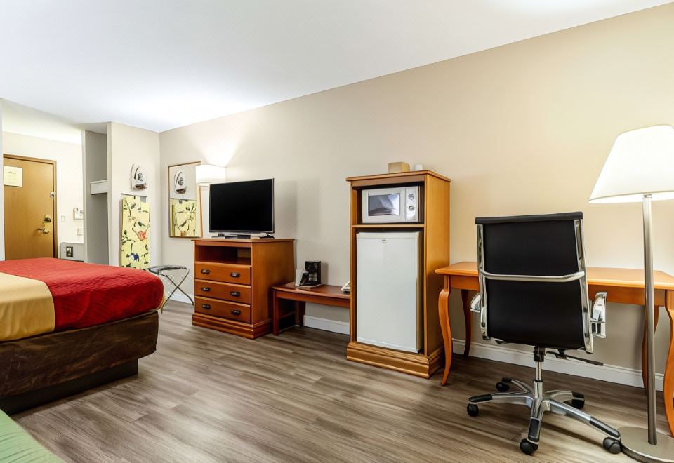 Econo Lodge Lincoln - Housity