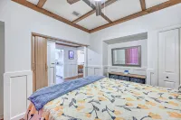 Luxurious Riverfront Condo Just 1 Blk to Schlitterbahn! Các khách sạn ở New Braunfels