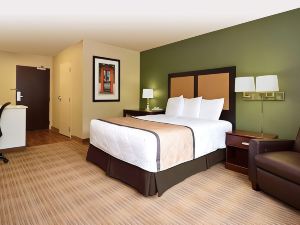 Sonesta Simply Suites Lafayette Airport