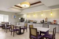 La Quinta Inn & Suites by Wyndham Fresno Northwest Hôtels à : Fresno