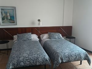 Hostel Elios