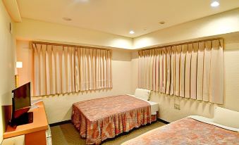 Himeji Ekimae Universal Hotel Minamiguchi - Housity
