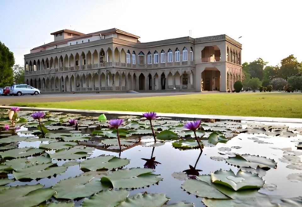 Nilambag Palace Hotel - Housity
