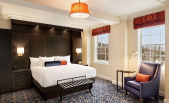 Hotel Saranac, Curio Collection by Hilton