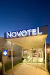 Novotel Amiens Pôle Jules Verne فنادق في Le Plessier-Rozainvillers