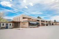 Salida Inn & Monarch Suites