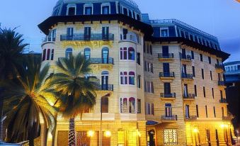 Lolli Palace Hotel