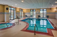 Holiday Inn Express & Suites Laurel Hotels in Fulton
