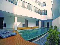 HM Social Karawaci - Pools