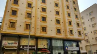 Yan Apartments