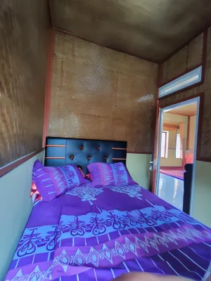 Darajat Homestay Hôtels à : Pasirwangi