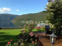 Innvik Fjordhotell - parking