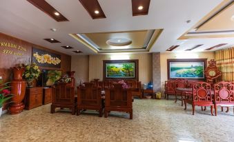 Khach San Sen Vang