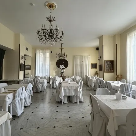 Hotel Petit Royal