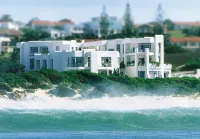 Diaz 15 House on the Bay