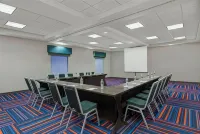 Hampton Inn & Suites Syracuse Dewitt