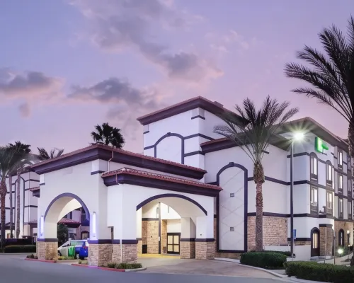 Holiday Inn Express & Suites ONTARIO AIRPORT by IHG โรงแรมในออนแทรีโอ