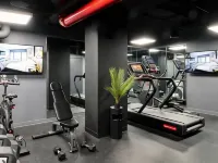 The Fidi Hotel Các khách sạn gần Trung tâm mua sắm Century 21