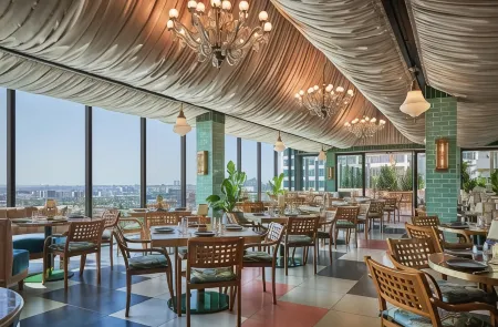 The Sun Rose West Hollywood Отели рядом с достопримечательностью «West Hollywood Chamber of Commerce»