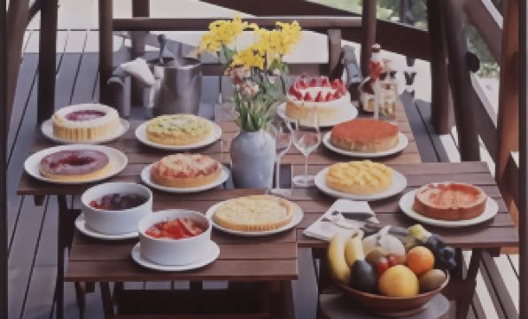 Petit Hotel C'Est Bon