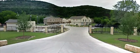 JUS CHILLIN River Road Villas #15 - 4bdr Home On The Guadalupe River -