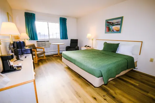 English Hotels in Iron Mountain