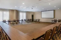 مينستاي سويتس جريت فولز إيربورت