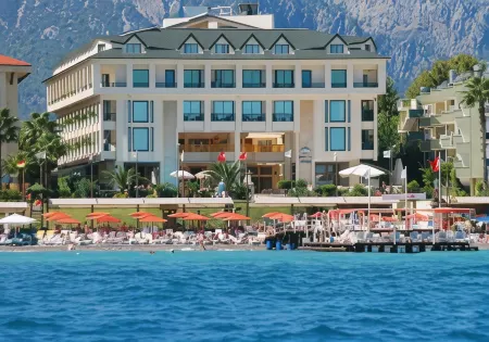 Golden Lotus Hotel Отели в г. Кемер