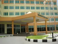Kingwood Hotel Mukah Отели в г. Муках