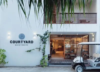 Courtyard Guesthouse Hotel in zona Four Seasons Resort Maldives at Kuda Huraa