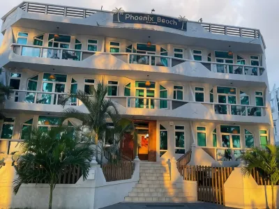Phoenix Beach Apartments Sea View