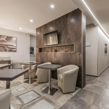 Astoria Deluxe Rooms