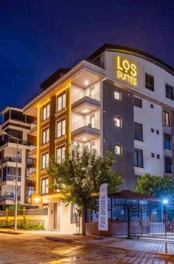 Los Suites Отели рядом с достопримечательностью «Бухта больших камней»