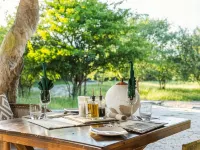 Leopard Plains - breakfast