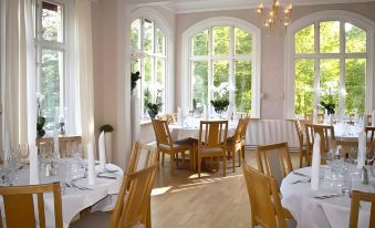 Karstorp Säteri – Hotell Och Konferens