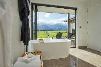 Glenburn Coastal Retreat Hotels in Hapuku