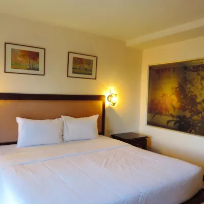 Naris Art Hotel Отели рядом с достопримечательностью «Старый город»