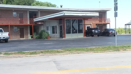 Rivers Edge Motel Hotels in Pike County