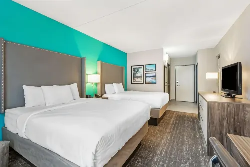 La Quinta Inn & Suites by Wyndham Jamestown Hotels in Jamestown