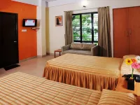 55B Hindustan Park Hotels near CGCRI