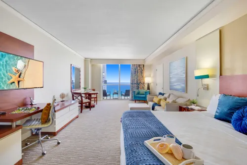 Ocean View and Community Amenities - Luxurious Beachfront Getaway