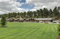 Rock Crest Lodge & Cabins Hotels in Custer