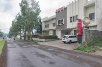 RedDoorz near Lembang Park & Zoo 2 Hotel di Kabupaten Bandung Barat