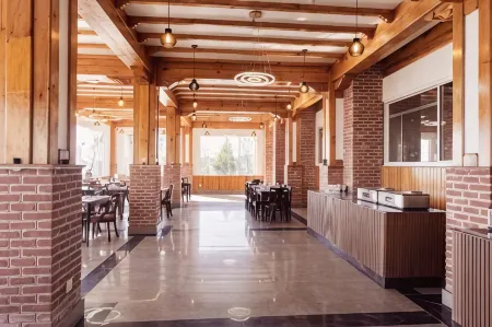 Hotel Chautari Pvt Ltd Отели рядом с достопримечательностью «Nagarkot Waterfall»