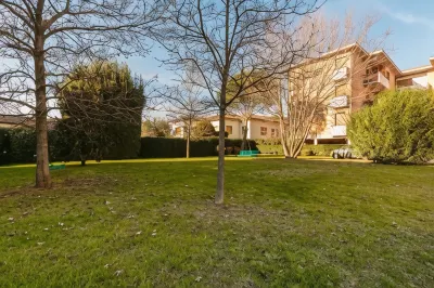 Graziella, Luxury Apartment 2 Bedrooms, Terrace and Private Parking Downtown Lucca Hoteller i Mugnano