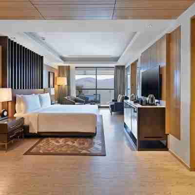 JW Marriott Mussoorie Walnut Grove Resort & Spa Rooms