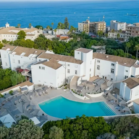 Grand Hotel Villa Politi