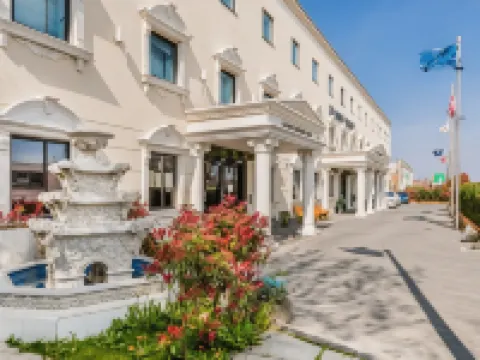 Grand Sapphire Hotel & Banqueting Hotels in Croydon