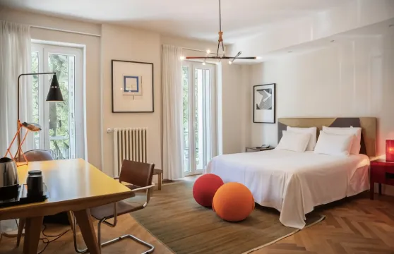 特里斯特精品酒店